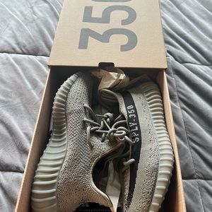 Yeezy 350, brand new never worn